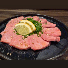 豚タンさしみ※