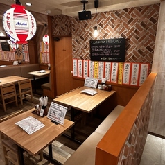 ゆったりお過ごしいただける2名様用の丸テーブル席ございます♪飲み会やデート等のご利用にも◎