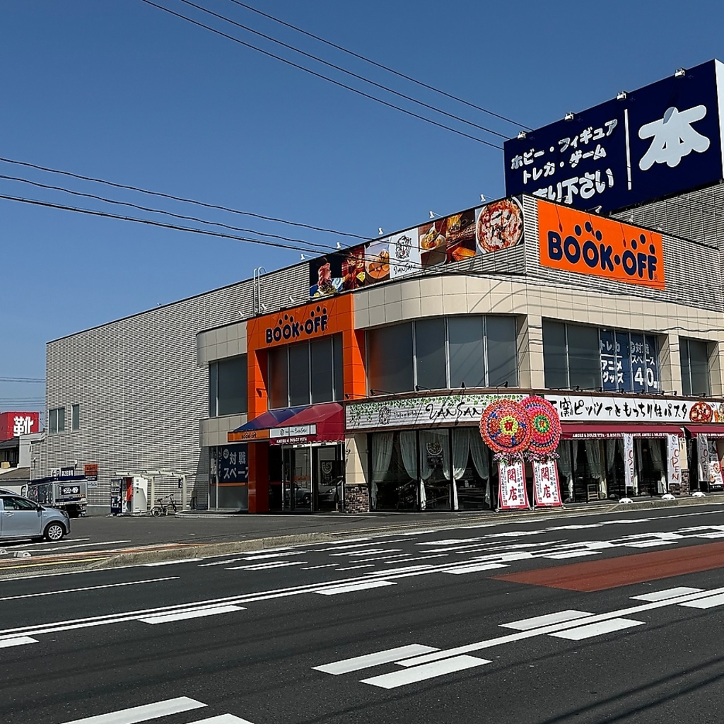 駐車場40台完備でママ会やご家族でのお食事にも便利です！お友達やご家族と安心してご来店ください！