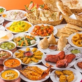 定番のインド料理を思う存分楽しめる、食べ放題コースをご用意しました！香り高いカレーや焼きたてナン、タンドリーチキンなど、人気メニューから厳選した全50種以上のお料理が勢揃い。スパイスの効いた本格的な味わいを、心ゆくまでご堪能いただけます。お友達とのお食事やご家族でのディナーにもおすすめ！