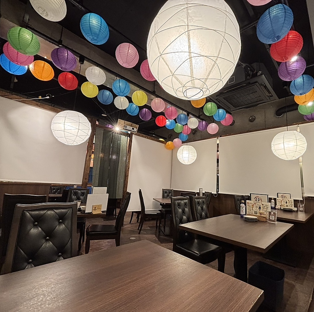 暖かな光のシャワーが【心を芯から温める】店内！大切な仲間と忘れられないとろける時間を過ごそう♪