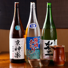全国各地から厳選した銘酒をバラエティ豊かに品揃え♪