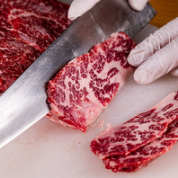 お肉も！こだわりの店内カットでいつでも美味しい焼肉を