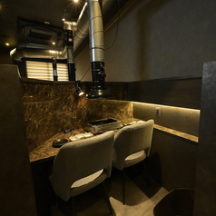 【デートにも】プライベート感たっぷりのカップルシートをご用意しております。