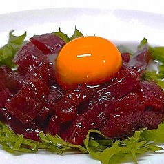 マグロのたたき　ユッケ仕立て