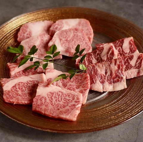 お肉の問屋さんから直接仕入れる、『A5和牛雌牛』をリーズナブルにご提供！