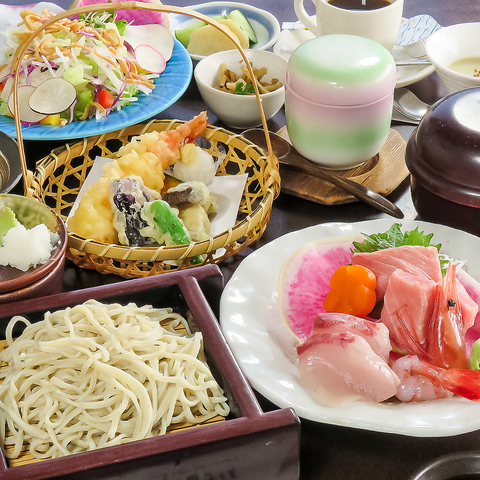 歴史ある日本家屋で味わう手打ち蕎麦や懐石料理の数々-贅沢な和のひと時を-