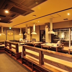 炭火焼鳥くわどり 心斎橋店の雰囲気1