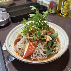 麻辣湯麺パクチー/麻辣冷麺パクチー