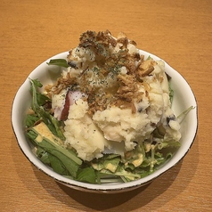 タコとオリーブのアイオリポテトサラダ