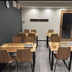 1F 4人用　ご家族や友人の宴会でのご利用お待ちしております！