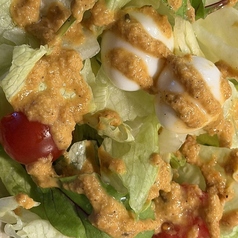 嬉しいサラダ付き♪