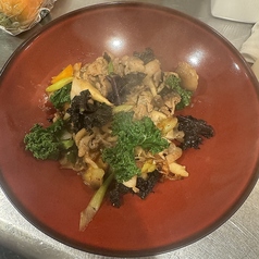 親鶏と野菜の麹炒め