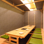 落ち着いた店内はご家族でのご利用にも最適◎創作和食を心ゆくまでお愉しみください。