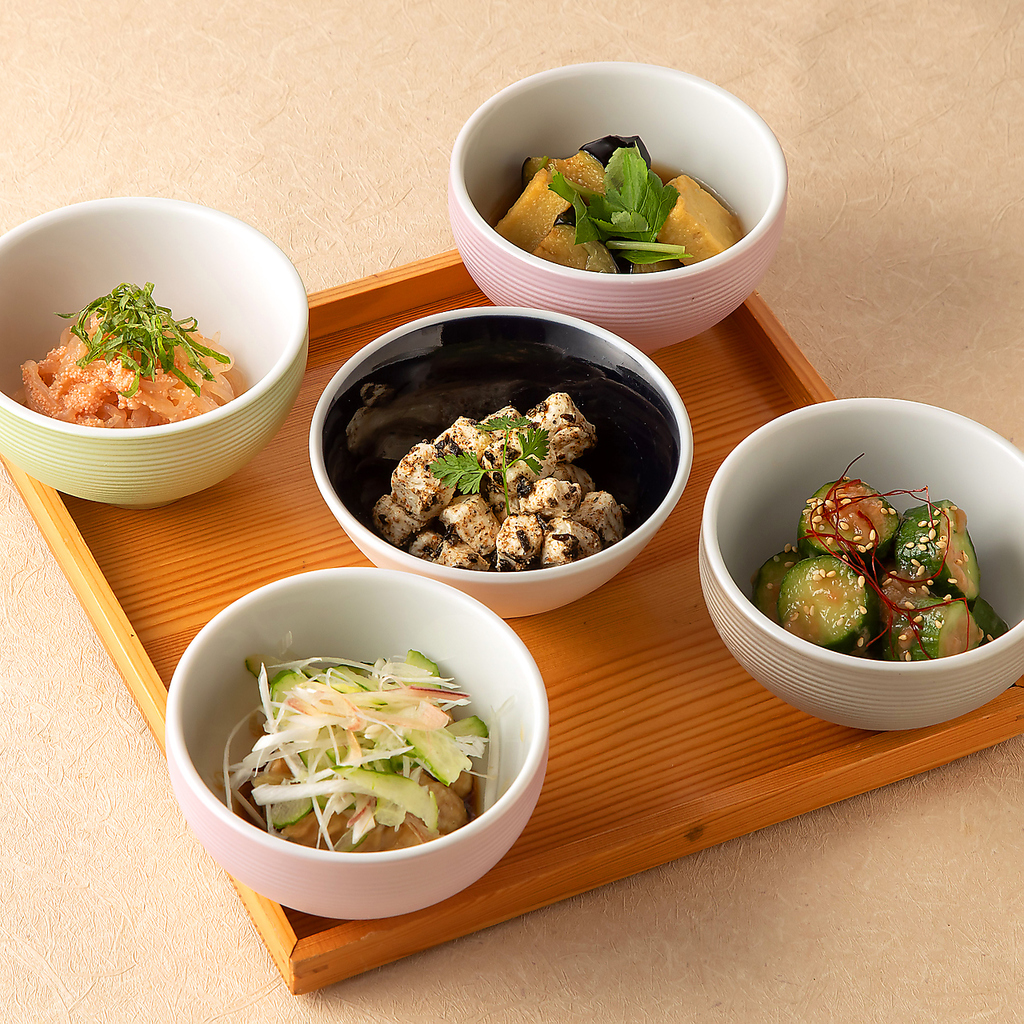 旬の食材を使用した逸品料理も多数ご用意！和モダンな上質個室で素敵なひと時をお過ごし下さい♪