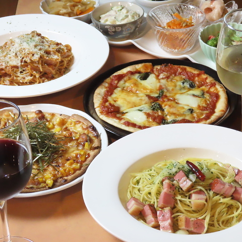 姫路駅近の好立地！遅い時間も当店の豊富なお酒と料理が自慢のお店
