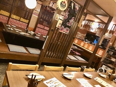 中央のボトル棚を外して、一つの空間にする事ができます！