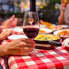 カップルに人気の2名様テーブル♪