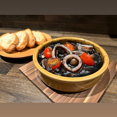 イカスミのアヒージョ