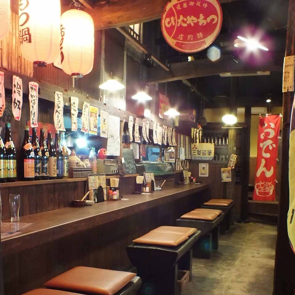 レトロな家具やちょうちん等のインテリアで独自の雰囲気を演出♪他にはない空間に酔いしれましょう◎