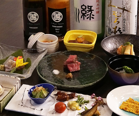 和を感じ季節を味わう日本料理、国産合鴨料理もございます
