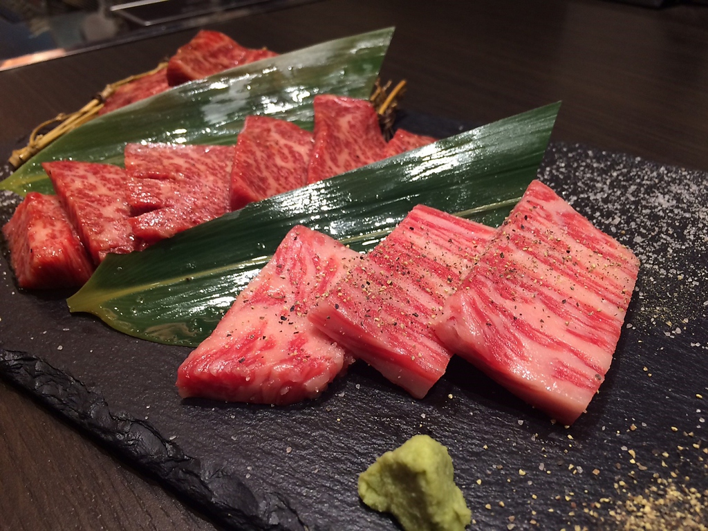 数量限定で鹿児島県産Ａ5ランク特選黒毛和牛もご用意しております。