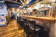 1名様でも気軽に座れるカウンター席★目の前にスタッフもいるのですぐ注文、馴染みのスタッフとも喋れますよ！