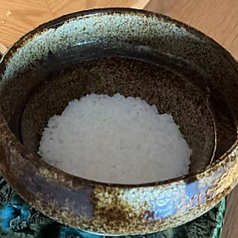 自家製の土鍋で炊き上げるご飯
