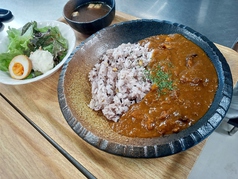 木こり亭イチオシ☆燻製肉カレー♪香ひろがる一品！