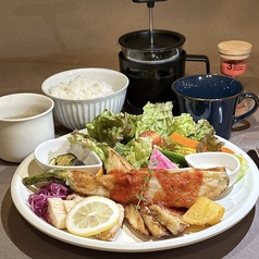 畑から届いた とろとろ白ナスのフリット(スープ、ドリンク付)