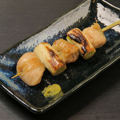 上土佐備長炭で焼き上げる！自慢の看板メニュー「もも」と「ねぎま」の写真