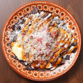 料理メニュー写真&nbsp;たっぷりチーズのチリミートナチョス