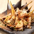 料理メニュー写真 皮付き筍焼き