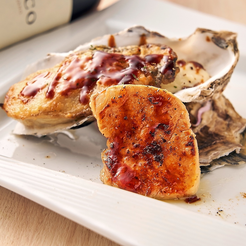 「ロッシーニ～牡蠣とフォアグラのソテー～」を始めとした牡蠣のオリジナルメニューが多数。