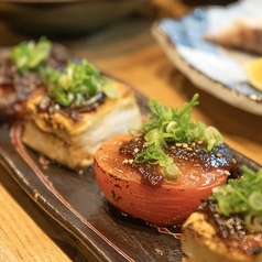 焼きトマトと豆腐のすだち味噌田楽