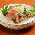 料理メニュー写真 天草産天然魚のお刺身盛り合わせ　一人前