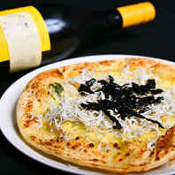 ワインに合うお料理を多数取り揃えています