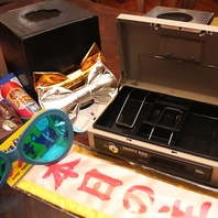 マイクやモニターなど、各種設備や備品なども勢ぞろい♪