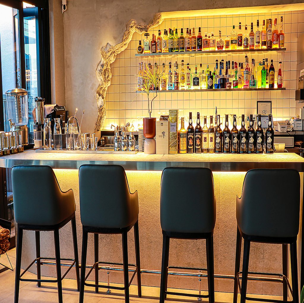 BOU THE ROOF ボウザルーフ 金山店の写真ギャラリー
