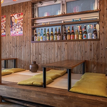 沖縄家庭料理 赤嶺 北口店の雰囲気1