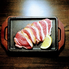 臭みが少なく軟らかいオーストラリア産ラム肉を使用の写真