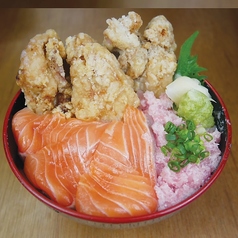 サーモン・ネギトロ・唐揚げ丼