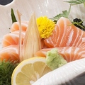 料理メニュー写真&nbsp;とろサーモンお造り
