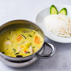 グリーンカレーセット(スープ＋小鉢＋デザート）