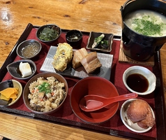うちなー料理としゃぶしゃぶの店 花つづみのおすすめランチ1