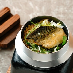 香味三昧サバの炊き立て釜めし
