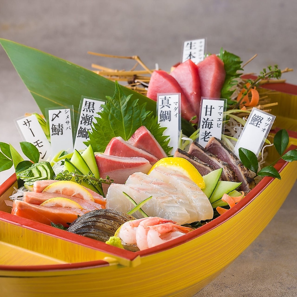 鮮度抜群の漁港直送鮮魚！れんやのイチオシは生の本鮪！季節に合わせた旬魚も刺身、焼物で御用意♪
