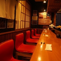 仕事帰りに立ち寄りたくなる、隠れ家の魅力のお店♪