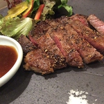 ジューシーで肉厚なお肉がたまらない！宮崎牛ランプステーキが単品はもちろんコースでも味わえます。