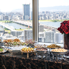 梅田スカイビル貸切パーティースペースのコース写真